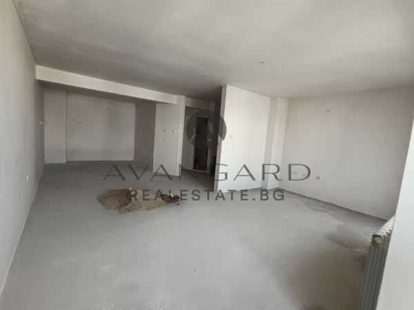 THREE-ROOM APARTMENT WITH GARAGE INCLUDED IN THE PRICE! / Marasha