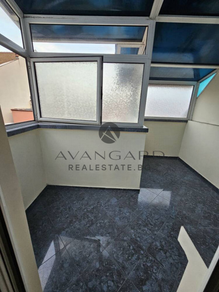 Maisonette WITH GARAGE INCLUDED IN THE PRICE / Kamenitsa 1