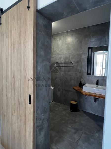 THREE-ROOM APARTMENT WITH ACT 16 IN A SMALL BUILDING