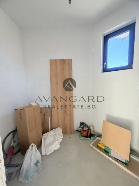 САМОСТОЯТЕЛНА КЪЩА В ЗЛАТИТРАП С АКТ 16