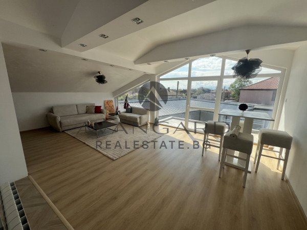 ТРИЕТАЖНА КЪЩА С ДВОР И РАЗРАБОТЕН БИЗНЕС