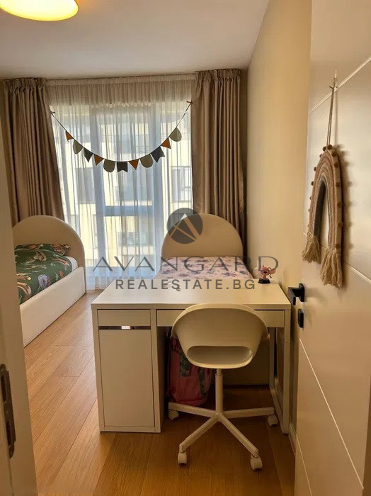 Furnished three-room apartment / Ostromila