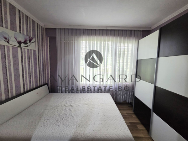 ЕКСКУЗИВНО!!! ТРИ ОТДЕЛНИ СТАИ !!! ОБЗАВЕДЕН/СМИРНЕНСКИ/ДО ПЪЛМЕД !!!