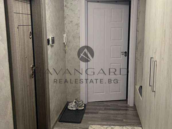 Обзаведен двустаен гимн. Васил Коларов