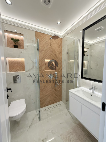 FURNISHED THREE-ROOM APARTMENT IN A SMALL BUILDING WITH ACT 16