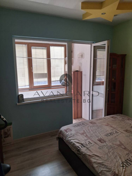 Тристаен р-т Хитър Петър