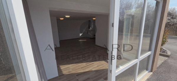 Търговско помещение / Беломорски