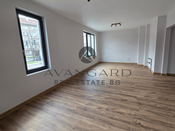 ДВУСТАЕН/ГЕРДЖИКА/ОБЗАВЕДЕН ДО КЛЮЧ