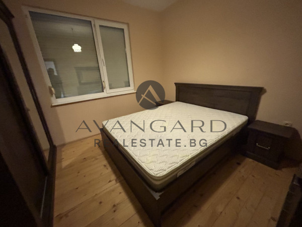 Three -bedroom with parking space + Studio Kamenitsa 2