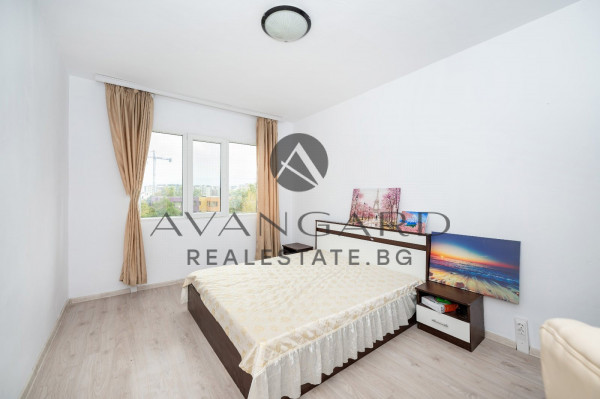 Двустаен м-н Слънчеви лъчи