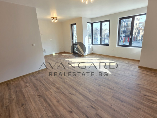 ТРИСТАЕН/ГЕРДЖИКА/ОБЗАВЕДЕН ДО КЛЮЧ