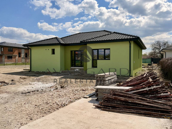 Едноетажна къща / Скутаре