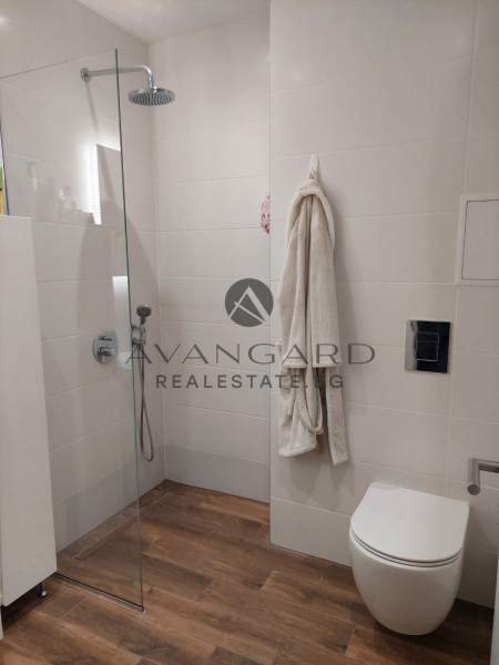 ДВУСТАЕН ОБЗАВЕДЕН АПАРТАМЕНТ С ПАРКОМЯСТО!