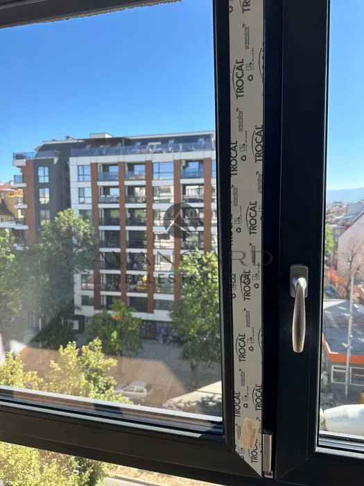 Тристаен апартамент с РЕАЛНА КВАДРАТУРА