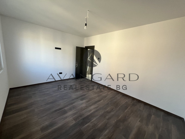 Етаж от Къща / Гагарин