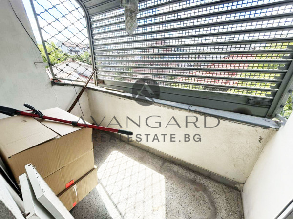 Four -bedroom maisonette Saturday market