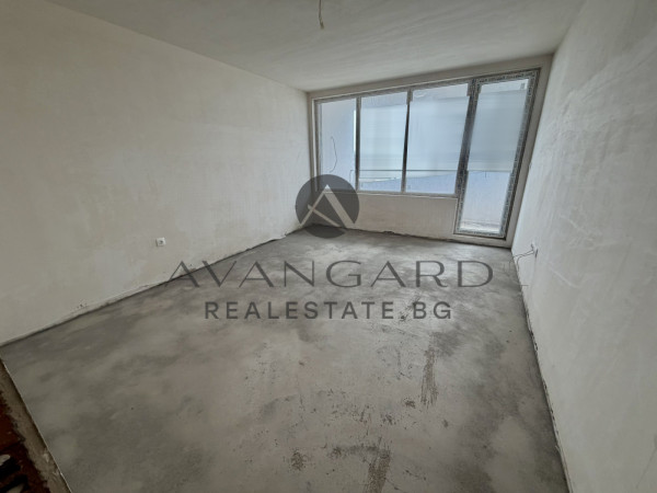 ПРОСТОРЕН ТРИСТАЕН С АКТ 16 !