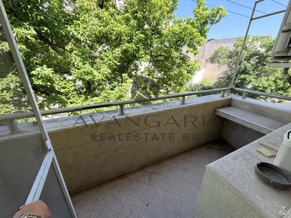 THREE-ROOM APARTMENT WITH PARKING SPACE NEAR PU
