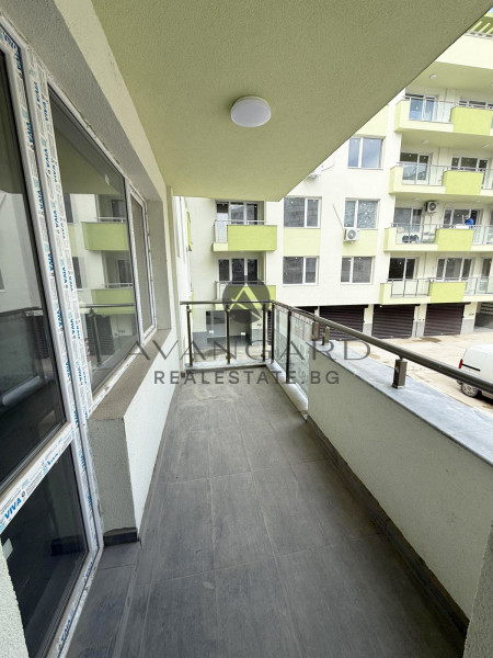 Двустаен с Паркомясто