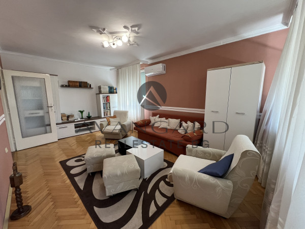Exclusive !! One bedroom with three separate rooms!