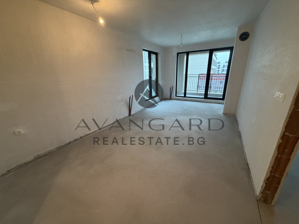 ИЗГОДНО! Тристаен с акт 16 Тракия