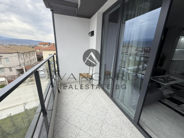 ДВУСТАЕН ОБЗАВЕДЕН АПАРТАМЕНТ! КОМАТЕВО!