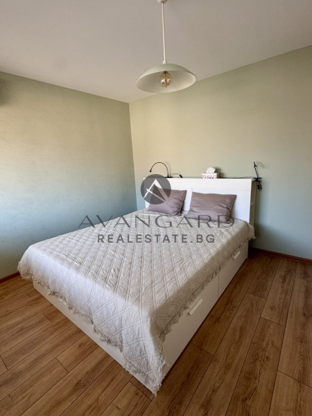 Етаж от къща + двустаен партерен апартамент