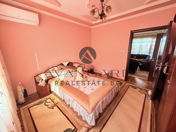 THREE-BEDROOM APARTMENT WITH FOUR SEPARATE ROOMS