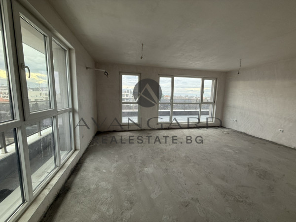 ТРИСТАЕН АПАРТАМЕНТ! ГРЕБНА БАЗА!