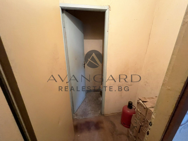 THREE-ROOM APARTMENT WITH FOUR SEPARATE ROOMS! THE WHITE BIRCHES