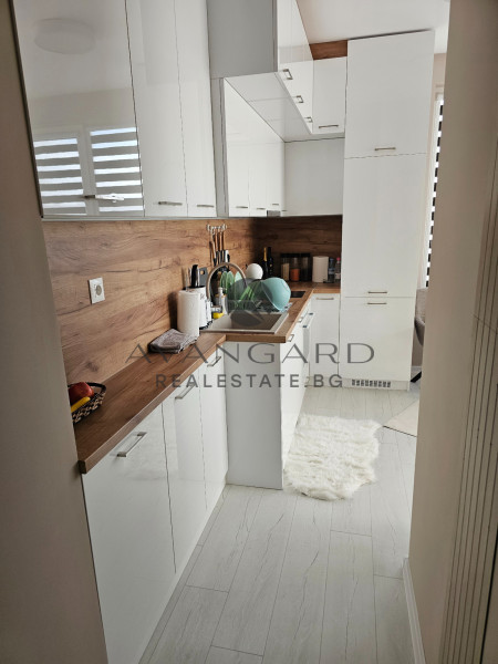 ТРИСТАЕН ОБЗАВЕДЕН АПАРТАМЕНТ! СМИРНЕНСКИ!