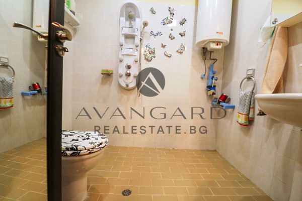 ПРОСТОРЕН И ИЗЦЯЛО ОБЗАВЕДЕН МЕЗОНЕТ ДО КАМЕЛА