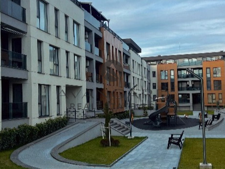 ТРИСТАЕН В ЛУКСОЗНА СГРАДА С АКТ 16