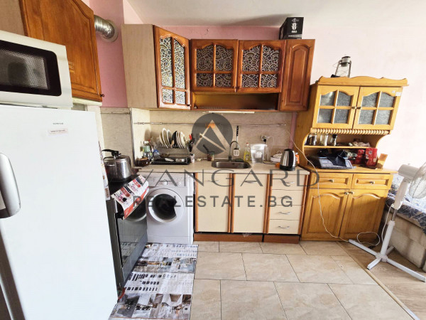 Furnished one -bedroom / middle floor / Gerdjika