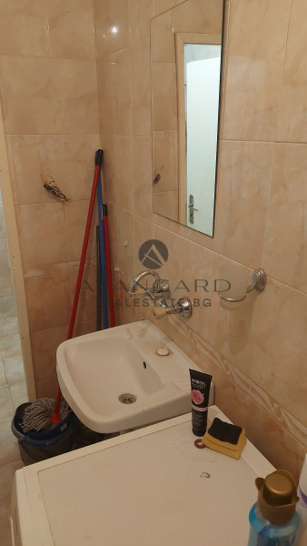 ТРИСТАЕН С РЕАЛНА КВАДРАТУРА !