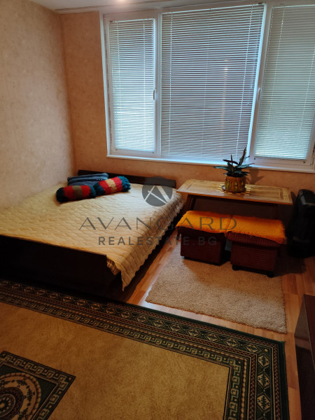 Spacious two -bedroom / real square footage / youth hill