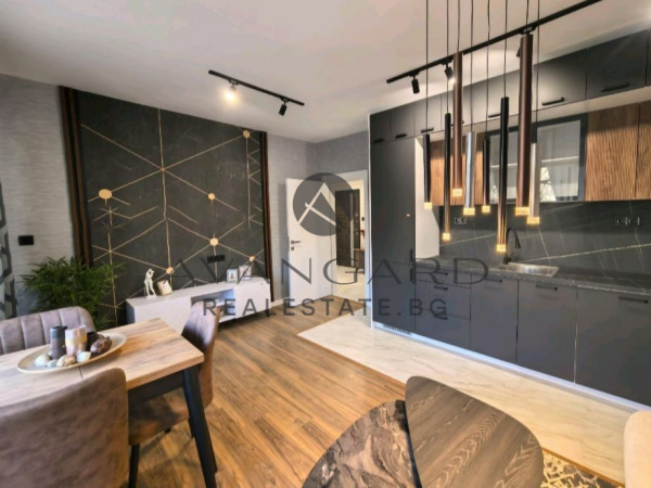 Луксозен тристаен Кършияка