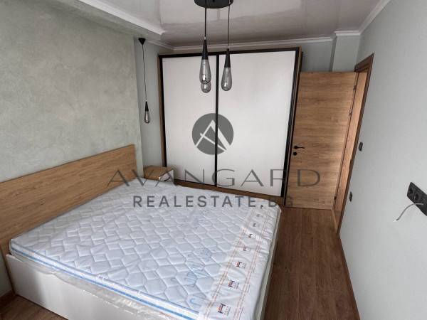 Тристаен обзаведен / Кършияка