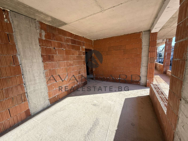 ТРИСТАЕН С ДВЕ ПАРКОМЕСТА В ЦЕНАТА