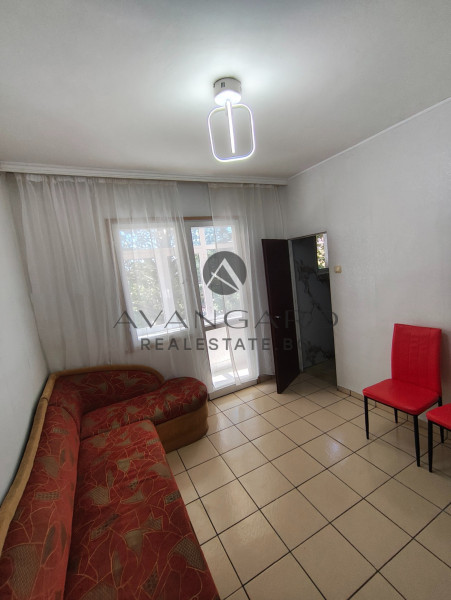 Two -bedroom apartment / Kyuchuk Paris