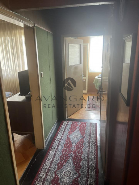 Обзаведен двустаен гимн. Васил Коларов