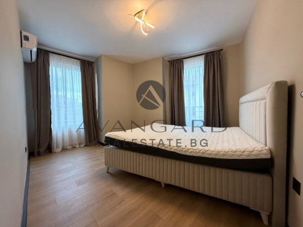 ДИЗАЙНЕРСКИ МНОГОСТАЕН АПАРТАМЕНТ