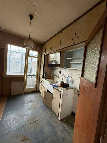 THREE-ROOM REAL SQUARE AREA / SMYRNENSKI