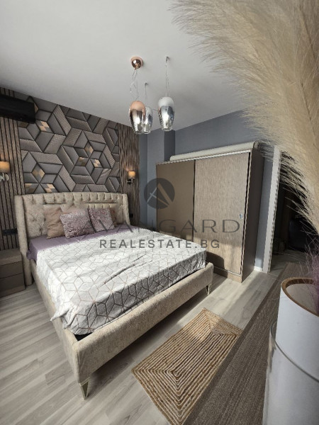 ТРИСТАЕН ОБЗАВЕДЕН / КЪРШИЯКА