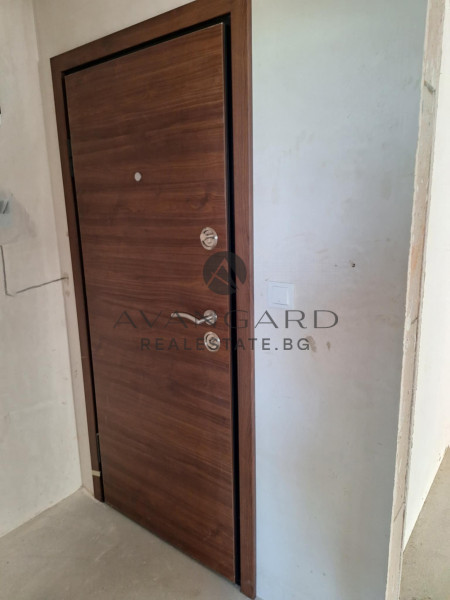 Spacious one -bedroom + parking space