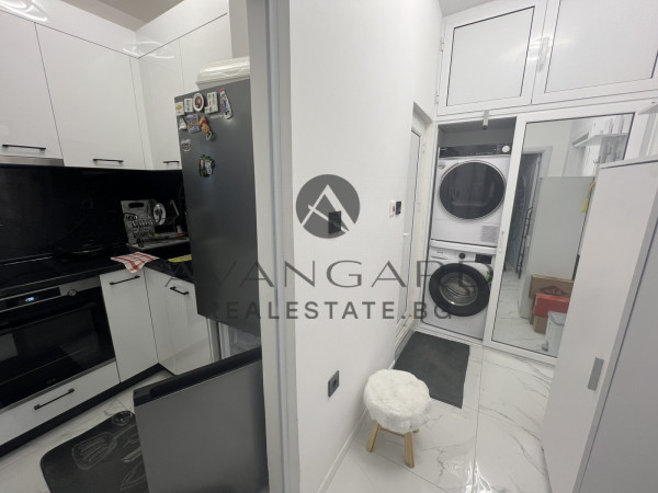 ДВУСТАЕН РЕАЛНА КВАДРАТУРА