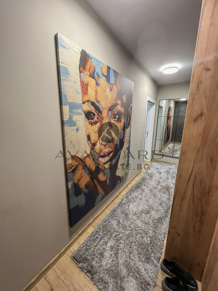 LUXURIOUSLY FURNISHED MULTI-ROOM APARTMENT