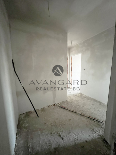 ПРОСТОРЕН ТРИСТАЕН С АКТ 14 !