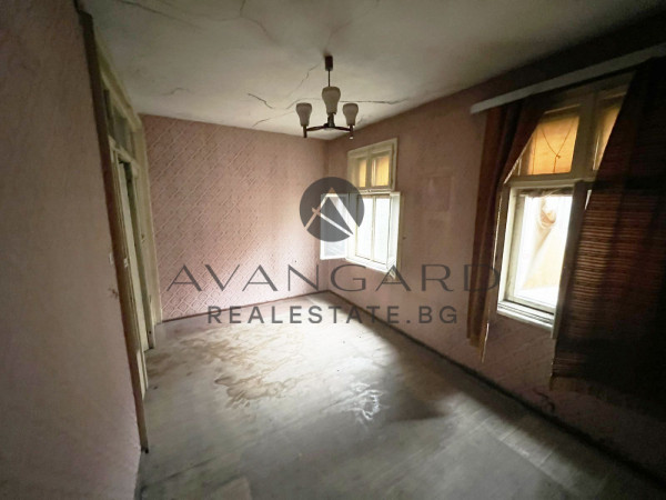 Floor of a house / military hospital