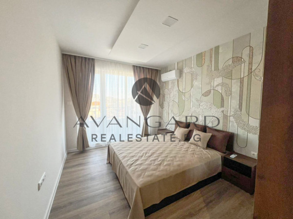 Двустаен обзаведен / Остромила